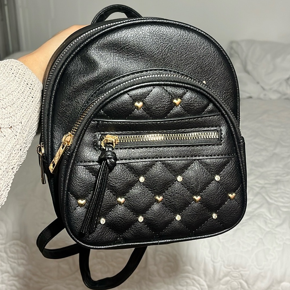 small little purse, never been used